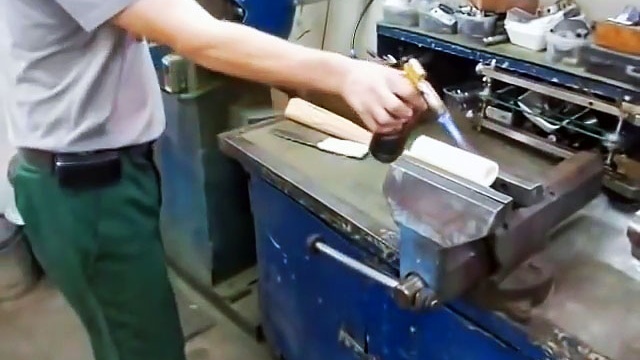 Ništa lošije od tvorničke drške noža izrađene od polipropilenske cijevi