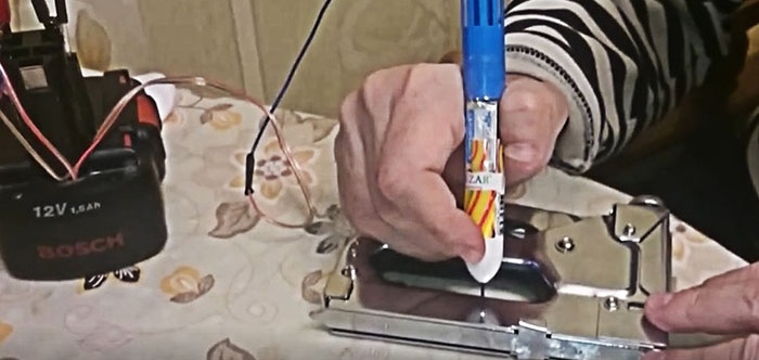 Pensil percikan elektrik DIY