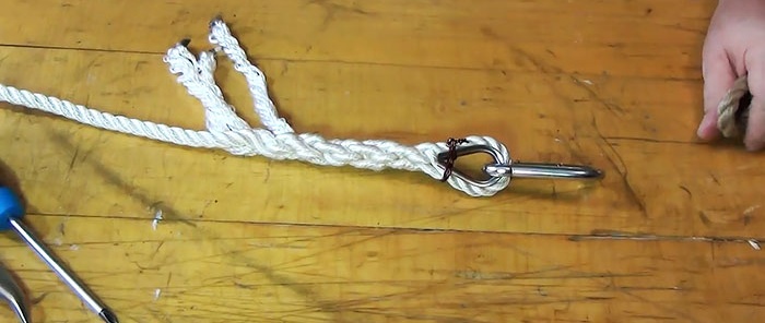 Comment tresser une corde sans nœud pour en faire une boucle ou pour attacher un dé à coudre