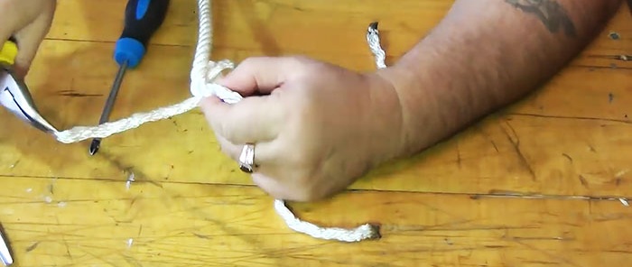 Como trançar uma corda sem nó em um laço ou para prender um dedal