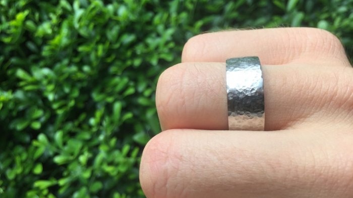 Hogyan készítsünk gyűrűt egy közönséges érméből