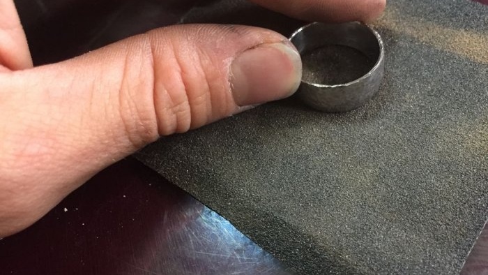 How to make a ring from an ordinary coin