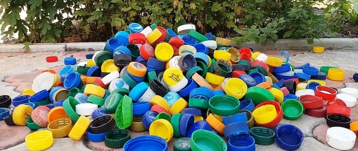 Cik daudz jūs varat nopelnīt, savācot plastmasas vāciņus no PET pudelēm?