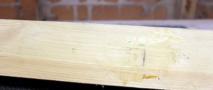 Cara diam-diam memasang pengikat berulir ke dalam kayu