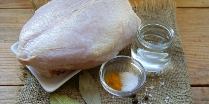 Lédús és gyors csirkemell mikrohullámú sütőben
