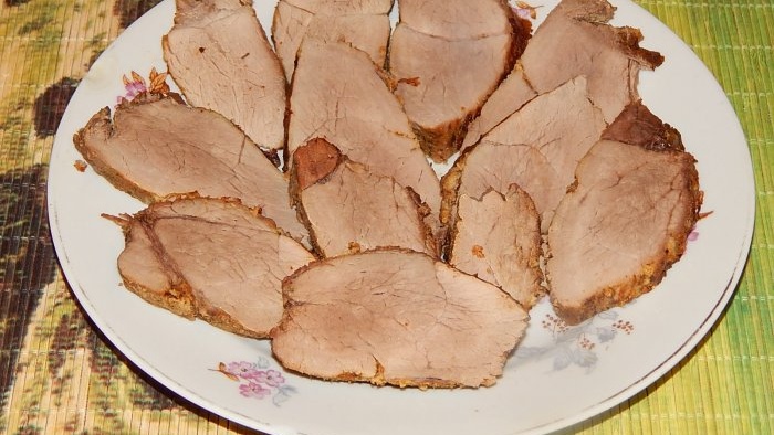 Daging babi panggang untuk Tahun Baru