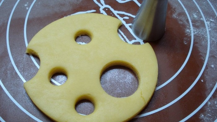 New Year's cheese for the mouse - cookies that will bring good luck in the new year