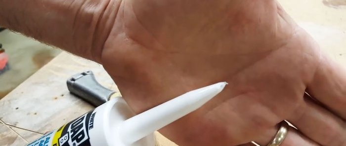 Comment ouvrir correctement un tube en silicone pour faire le travail efficacement