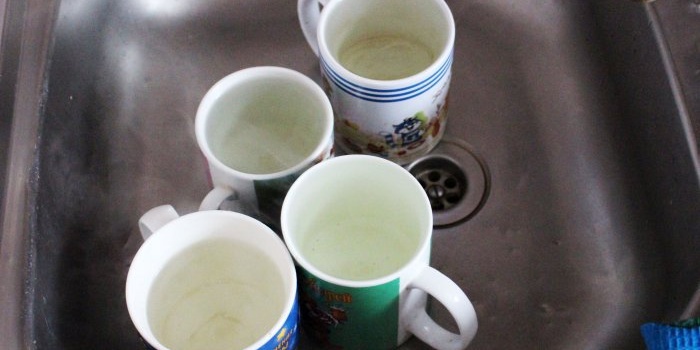 Curățarea ceainicului electric este cea mai ecologică și mai accesibilă metodă