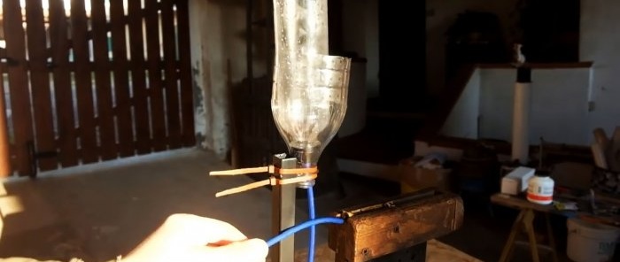 Kā izgatavot mašīnu malkas zāģēšanai no elektriskā ķēdes zāģa