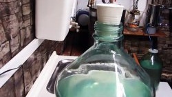 Jak zrobić korek do dowolnej butelki