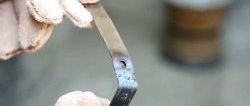 Welding thin metal using a battery