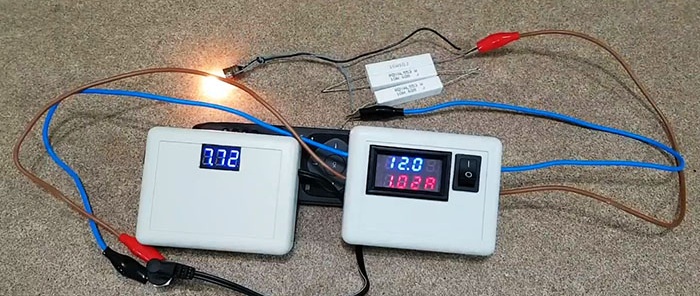 Hoe maak je een mini 12 V ononderbroken voeding voor een router?