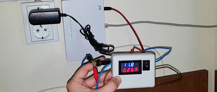 Cum să faci o mini sursă de alimentare neîntreruptibilă de 12 V pentru un router