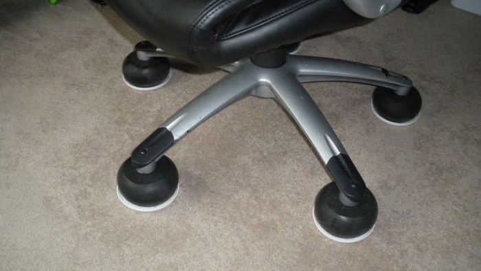 The office chair does not move and ruins the carpet. Replace the casters with the legs.