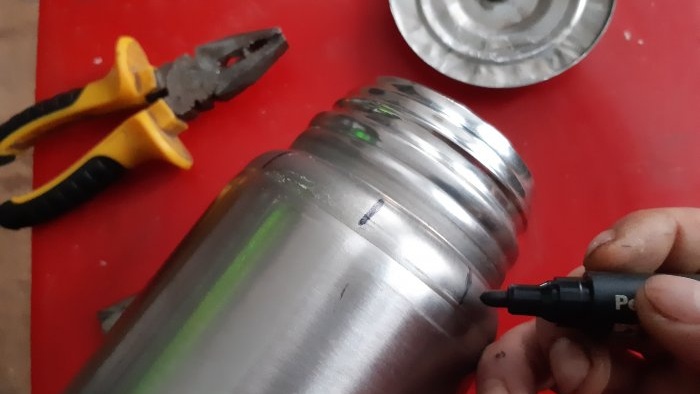 Jak vyrobit kempingový samovar ze starých termosek
