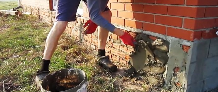 Cheap and cheerful finishing of the base with cement mortar