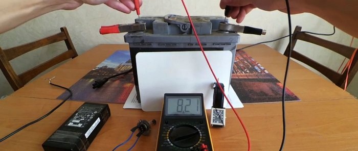 Come caricare la batteria dell'auto con l'alimentatore di un laptop