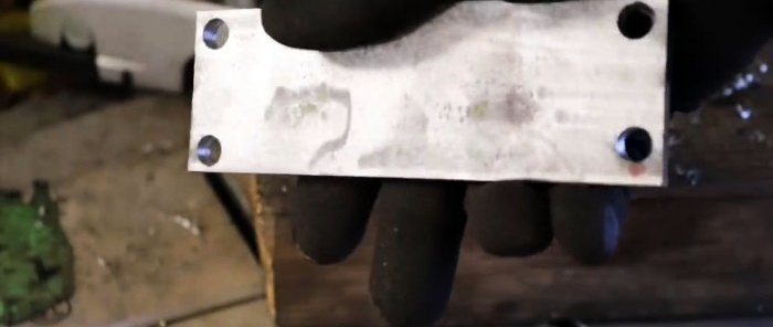 Како направити фен за снег од пластичне буре