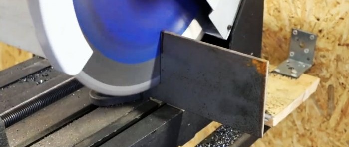 Plastik bir varilden kar küreme makinesi nasıl yapılır