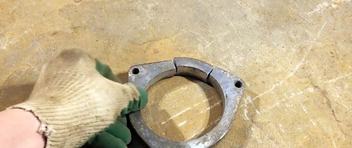 Fusione di parti in alluminio nel garage