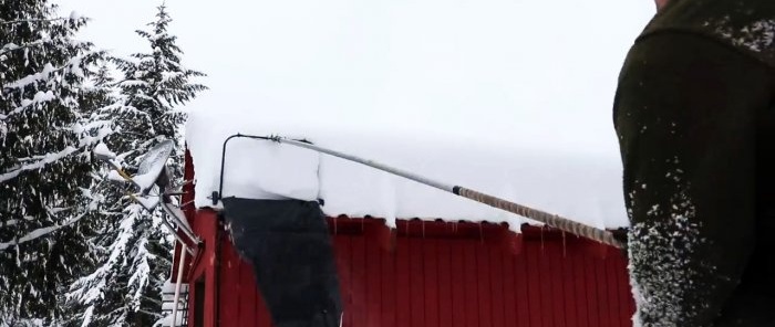 Hvordan man laver en enhed til at fjerne sne fra et tag