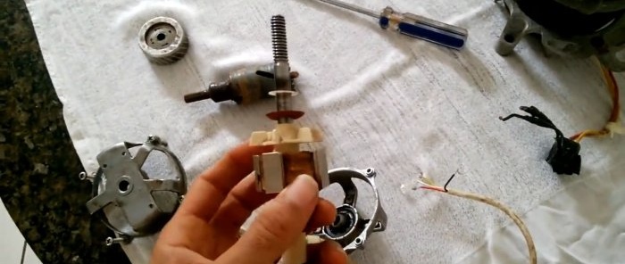 Kā pārveidot motoru no ģeneratora par ģeneratoru