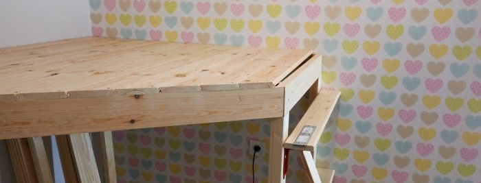 How to build a children's playhouse