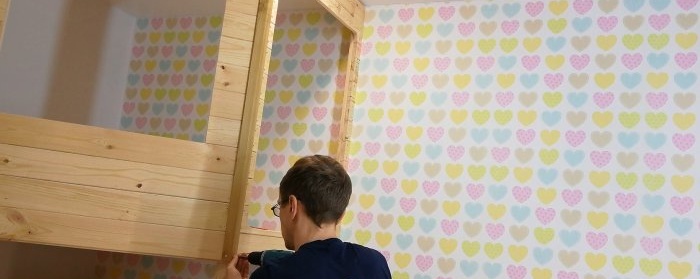 How to build a children's playhouse