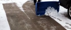 Comment fabriquer une souffleuse à neige à partir d'un baril en plastique