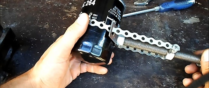 Jednostavan DIY skidač filtera za ulje