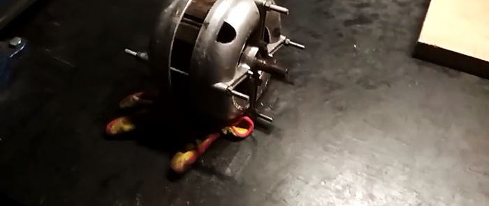 The simplest grinder without a lathe from a washing machine engine