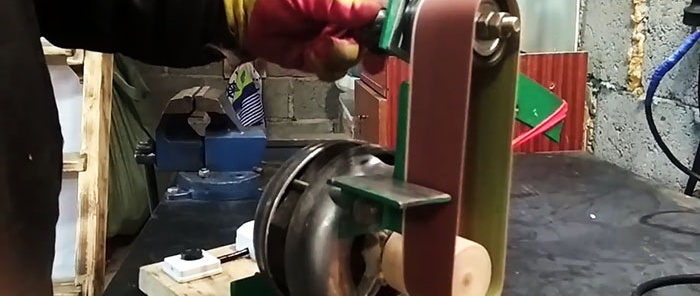 The simplest grinder without a lathe from a washing machine engine