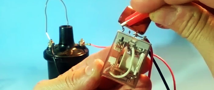 Како направити једноставан високонапонски претварач од намотаја за паљење и релеја