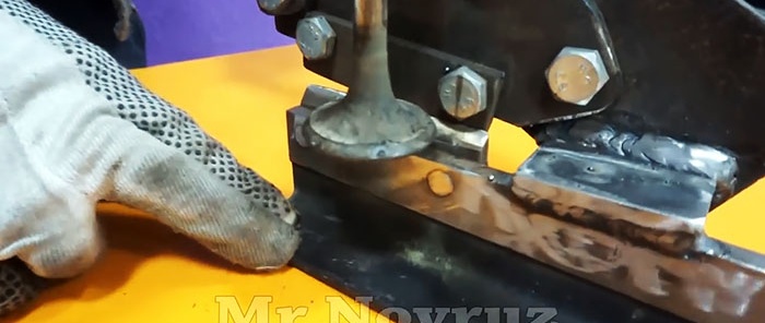 Как да направите настолни ножици за метал от пила
