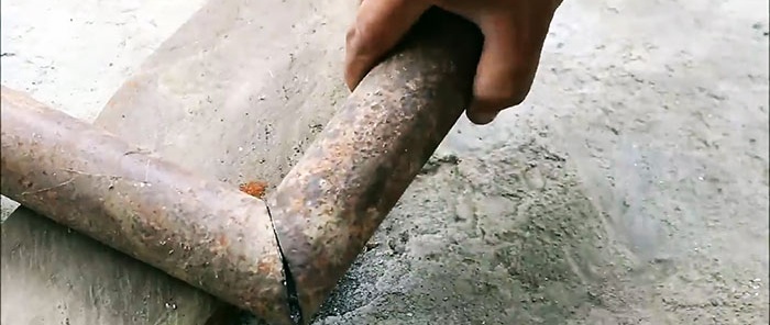 Homemade high-performance pump para sa pumping water na pinapatakbo ng isang angle grinder