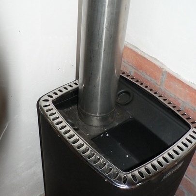 Jak zrobić komin do łaźni z rur kanalizacyjnych