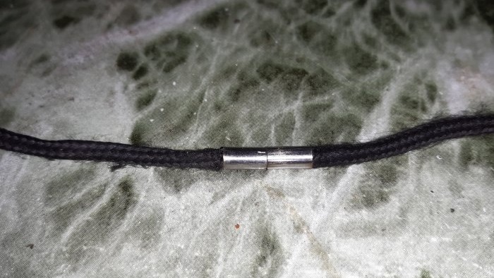 Paano mabilis at madaling gumawa ng isang malakas na magnetic clasp para sa isang chain lace