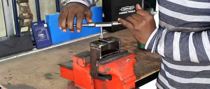 How to make a powerful vice from a diamond screw jack