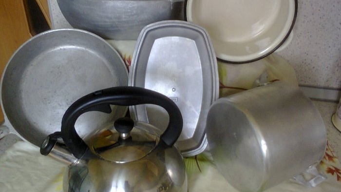 Ett effektivt rengöringsmedel för hemmagjord köksredskap