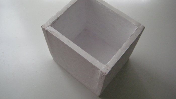 Jak zrobić pudełko z płyt kartonowo-gipsowych do przechowywania wszelkich materiałów eksploatacyjnych