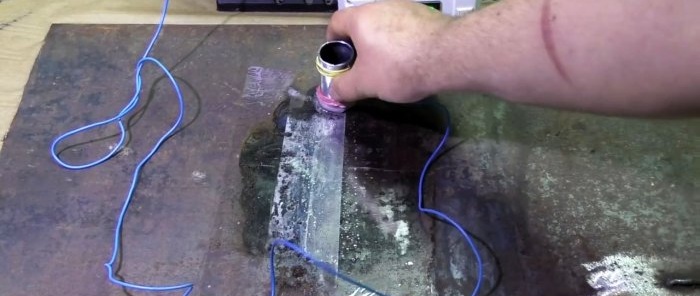 Comment galvaniser le métal d'une voiture dans un garage