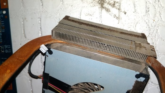 Rengøring af kølesystemet i en bærbar computer