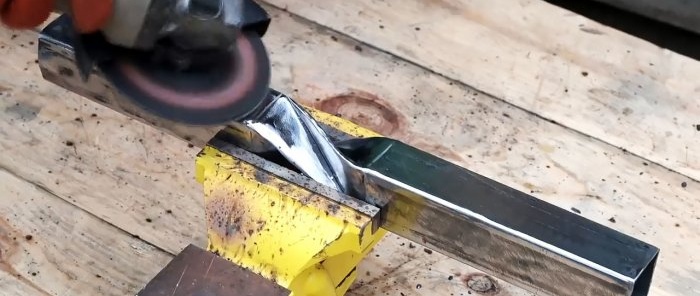 Como torcer um tubo de perfil para um balaústre