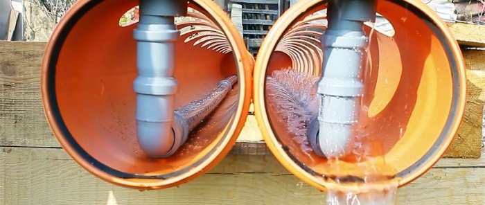 Jordgubbsbädd av PVC-rör med rotbevattningssystem