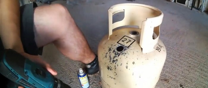 Paano gumawa ng sandblaster mula sa isang maliit na silindro ng gas