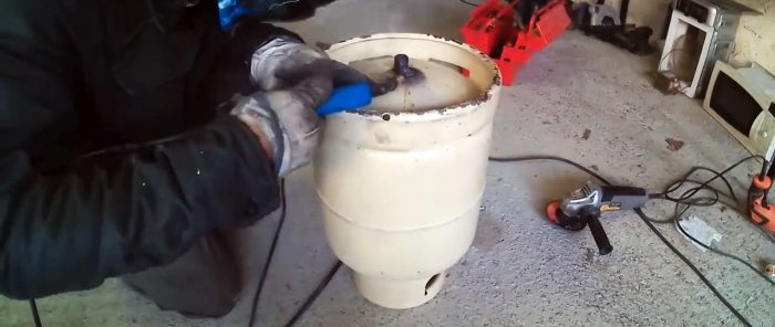 Cómo hacer un chorro de arena con un pequeño cilindro de gas.