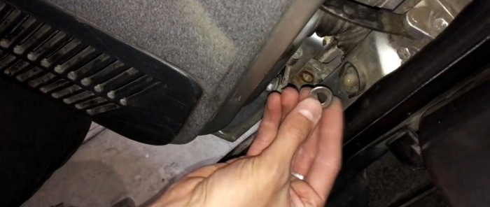 Cómo levantar una puerta caída en un par de minutos en cualquier automóvil