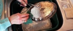 كيفية تنظيف الفضيات بسرعة