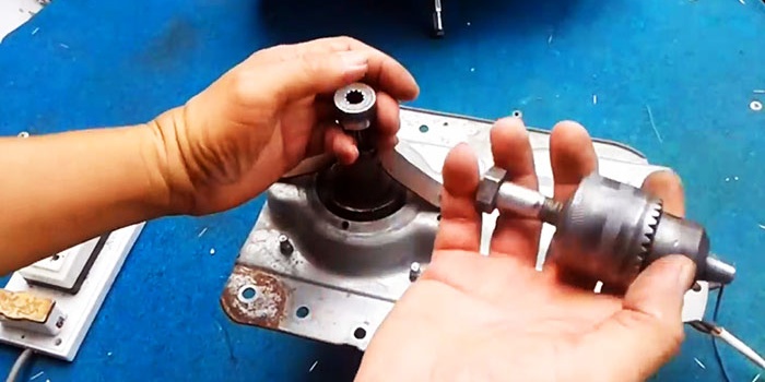 كيفية صنع آلة الحفر من الرافعة ومحرك الغسالة
